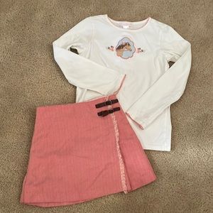 Shirt and skirt outfit with horse on the front